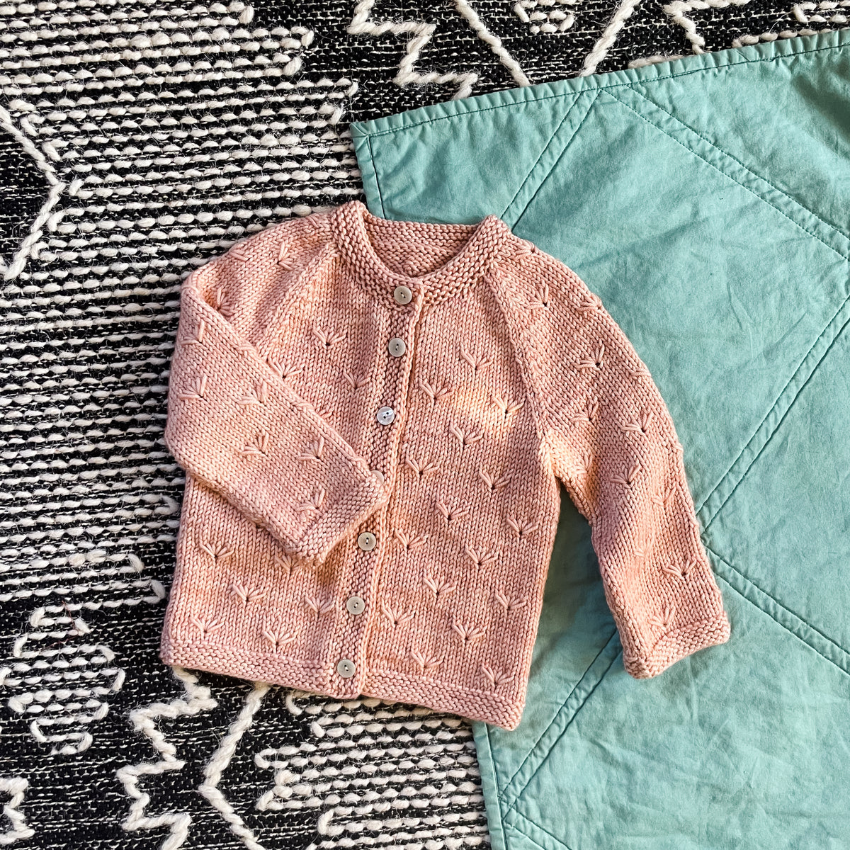Finished Project: Dandelion Cardigan in Misha & Puff – Kelbourne 