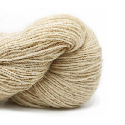 Hey Mama Wolf Yarn 0002 Natural Coburg Fox Ylva