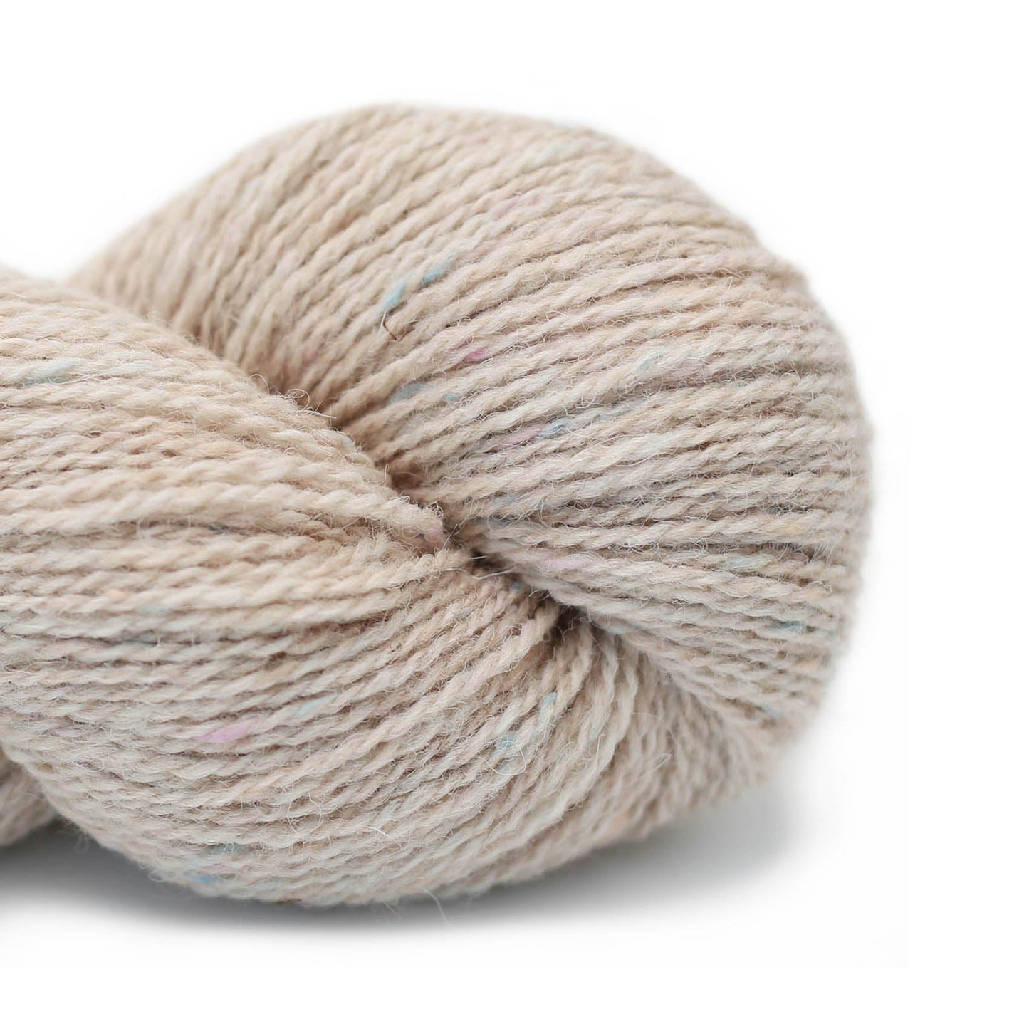 Hey Mama Wolf Yarn 002 Coil Light Brown Beara