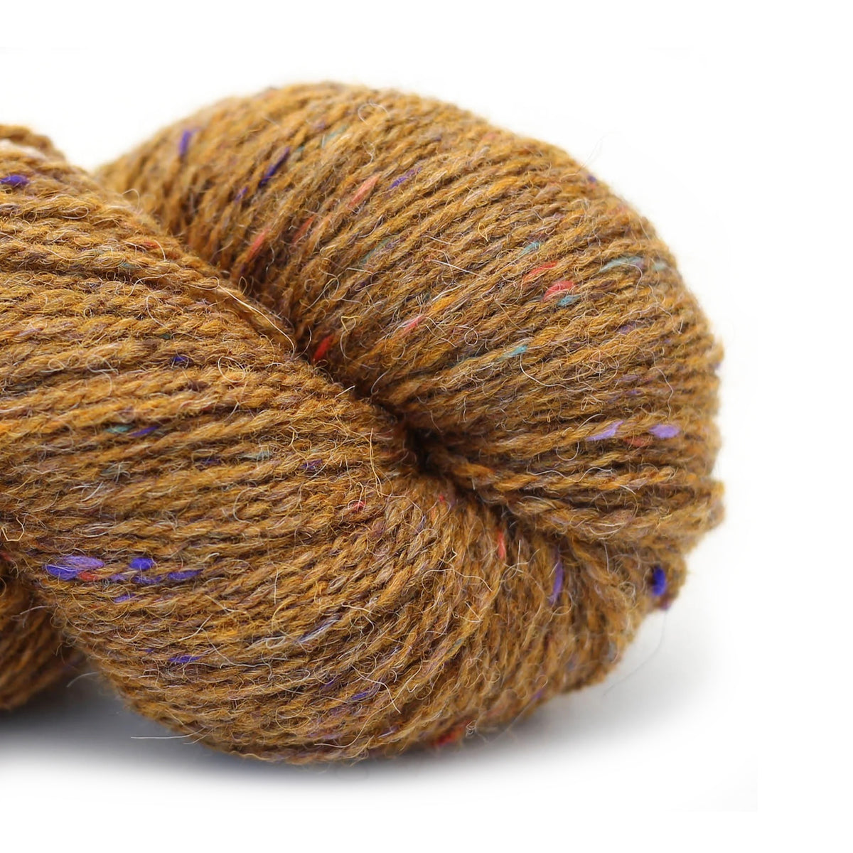 Hey Mama Wolf Yarn 012 Ochra Brown Beara