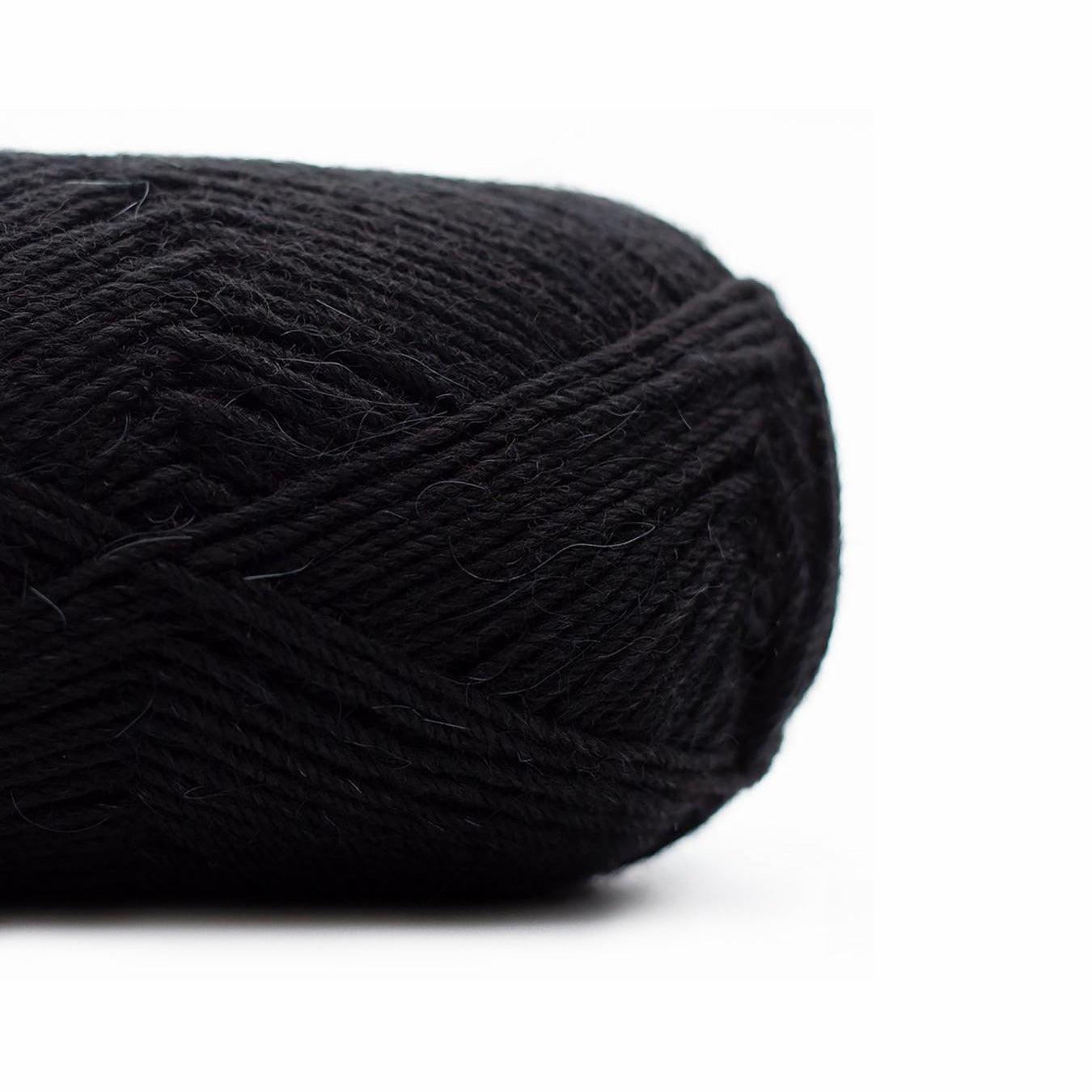 Kremke Soul Wool Yarn 056 black Edelweiss