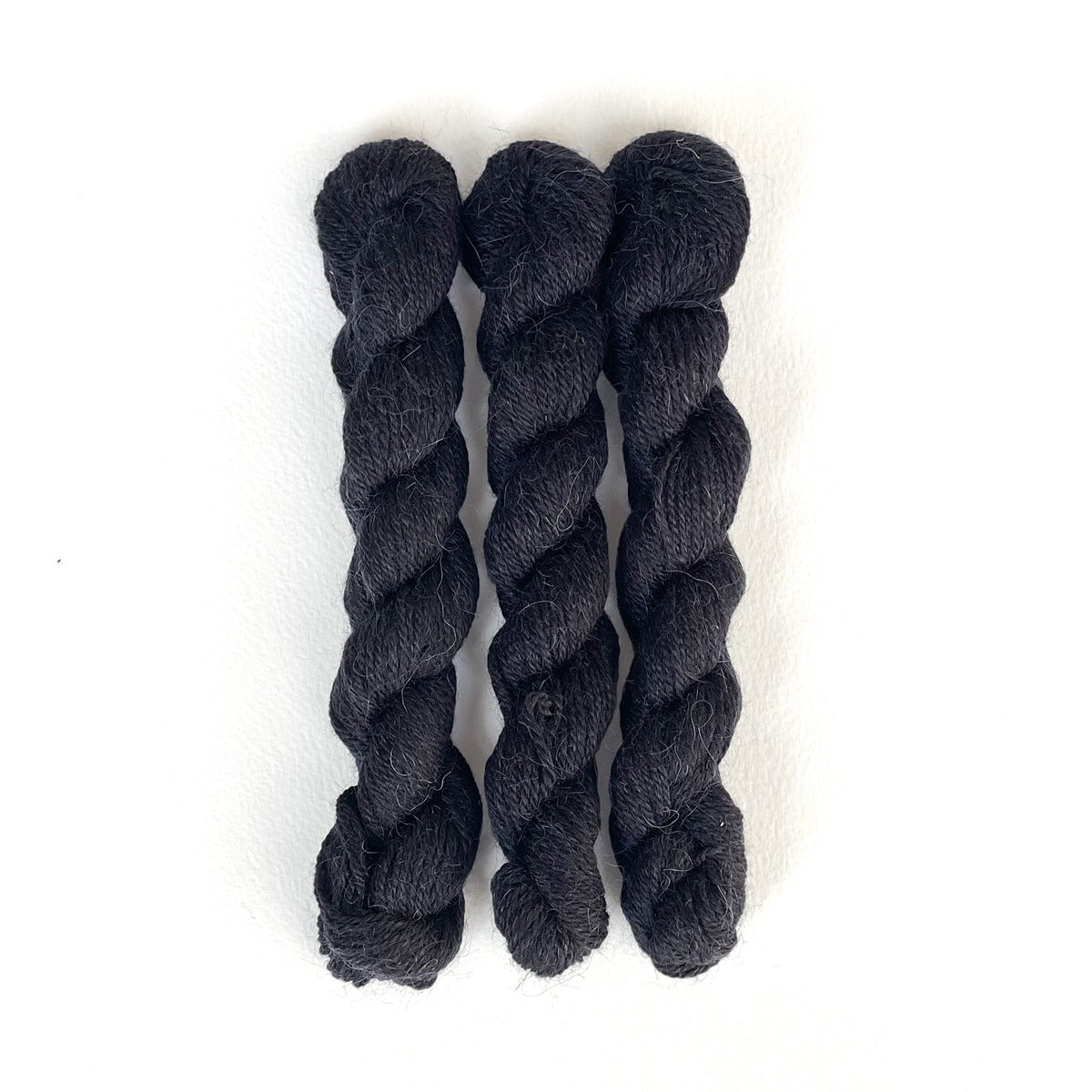 Kelbourne Woolens Yarn 005 black mini Perennial Minis